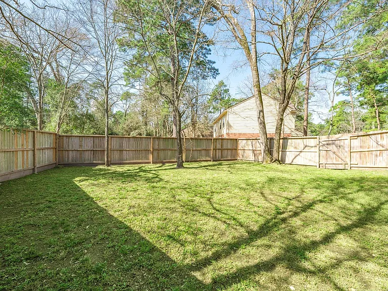 23 E Stony Bridge Cir — Photo 32