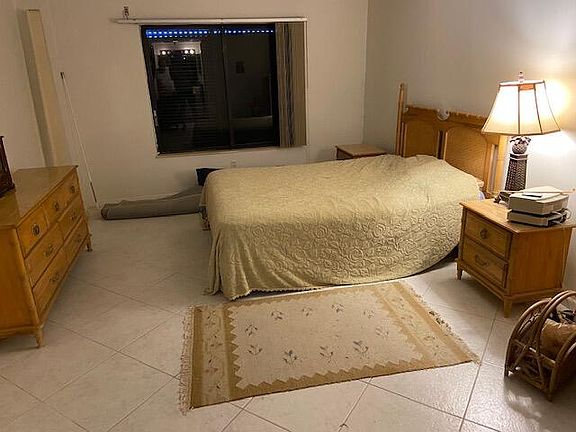 5th image of 801 S Ocean Dr APT 504