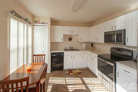 002_Kitchen