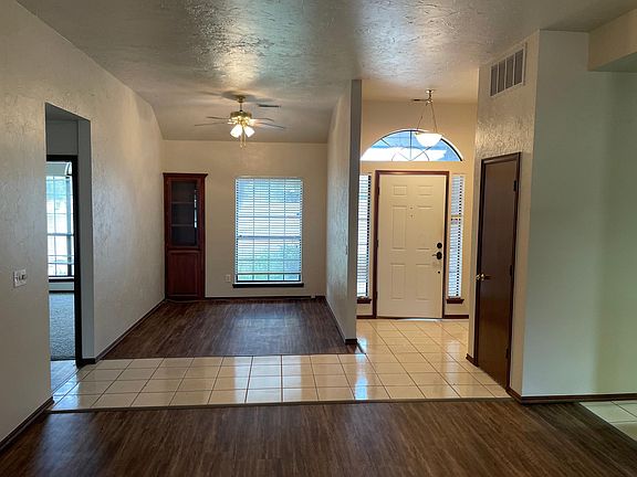 4th image of 13008 Briar Hollow Ln