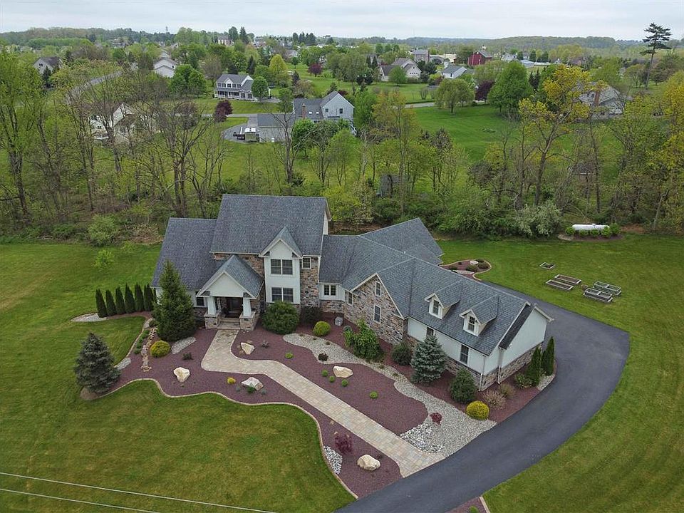 1st image of 225 Sonny Dr