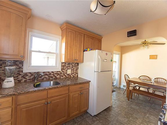 5th image of 4759 W 32nd St