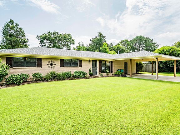 4th image of 208 Westchester Dr