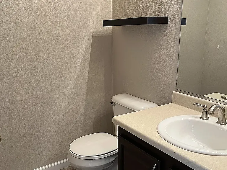 19049 E Warren Dr #207 — Photo 7