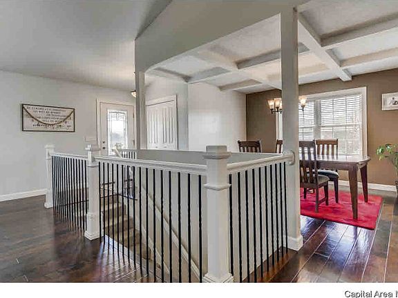 4th image of 295 Green Meadow Dr