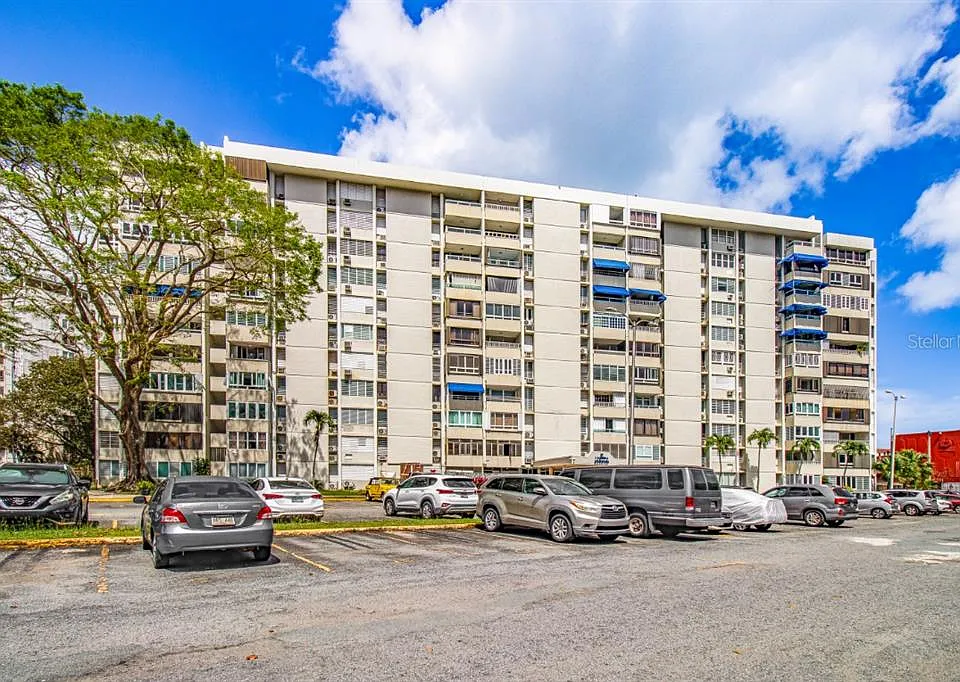 2 Cond Laguna Gdns #II-9A