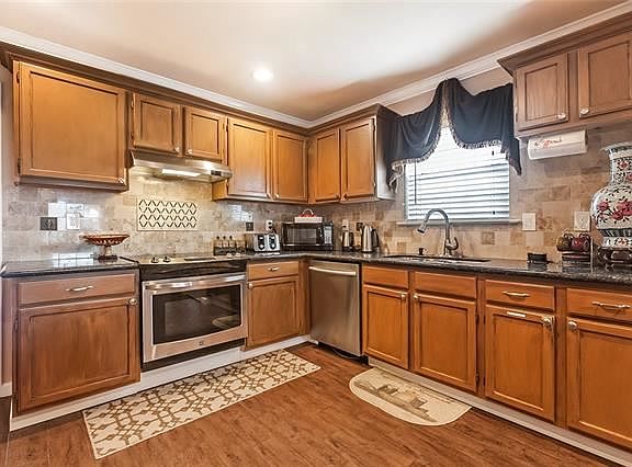 5th image of 2145 Brighton Pl