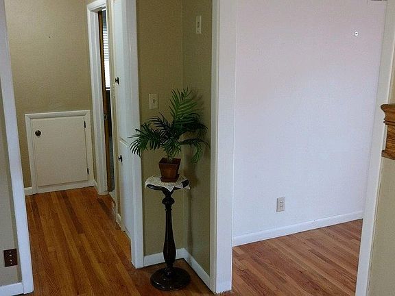 4th image of 1020 N Jordan Ave