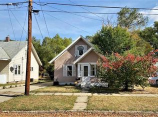1008 1st St NW, Minot, ND 58703