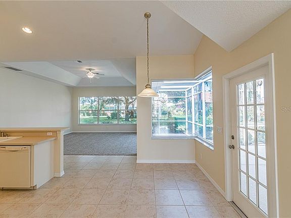 5th image of 571 Laurel Cherry Ln
