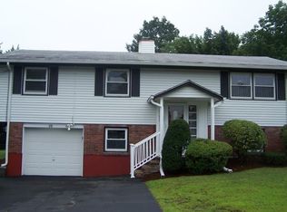30 Elizabeth Ln, Peabody, MA 01960
