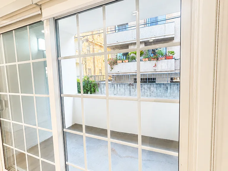 835 S Sherbourne Dr #3 — Photo 6