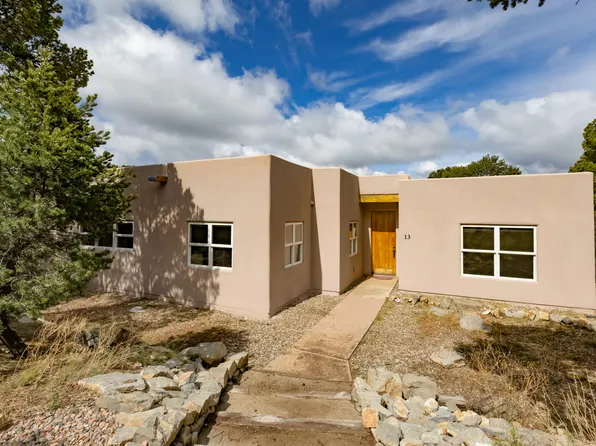 13 Asher Ln, Tijeras, NM 87059