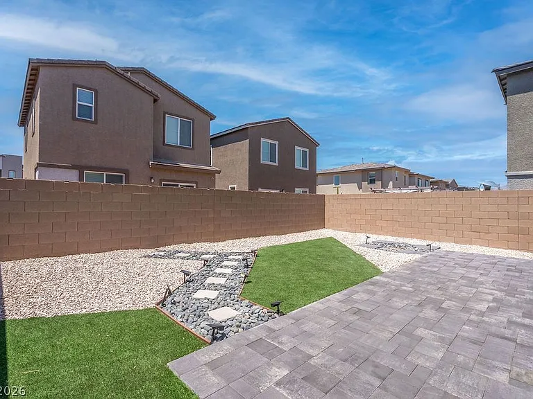 621 Camilla Creek St — Photo 29
