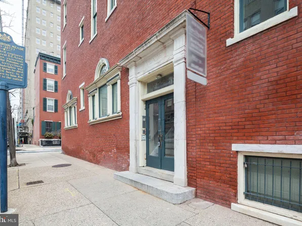 1836 Delancey St, Philadelphia, PA