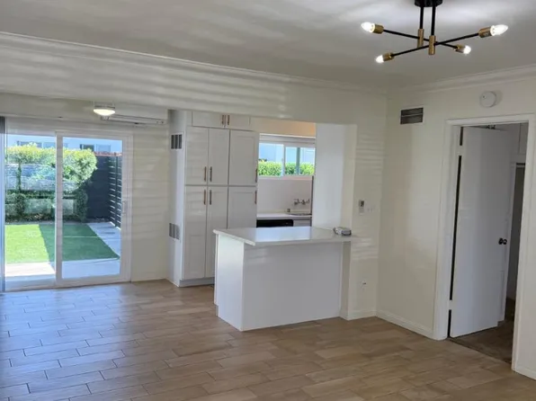 1111 Adella Ave APT D, Coronado, CA 92118