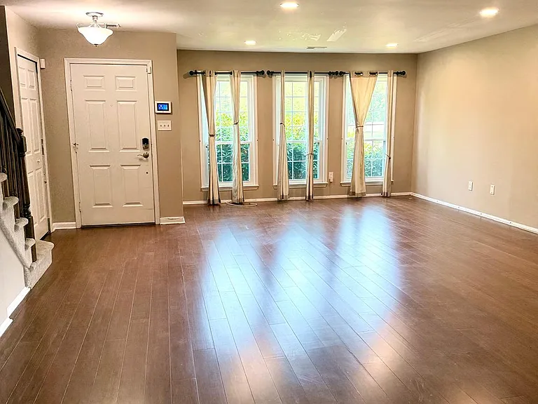 103 Bedford Pl — Photo 7