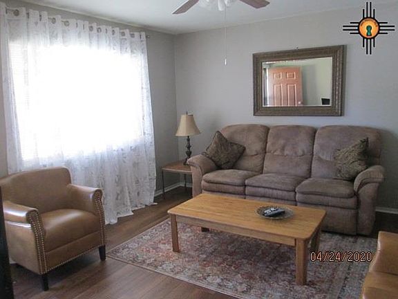 2nd image of 605 1/2 W Quay Ave