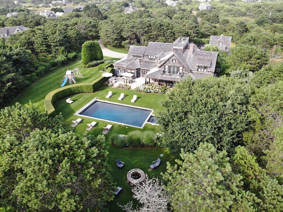 12 Wannacomet Rd, Nantucket, MA 02554 | Zillow