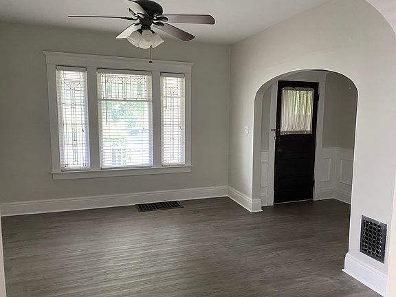 4th image of 74 Choate Ave
