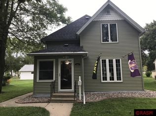 407 E 3rd St, Blue Earth, MN 56013