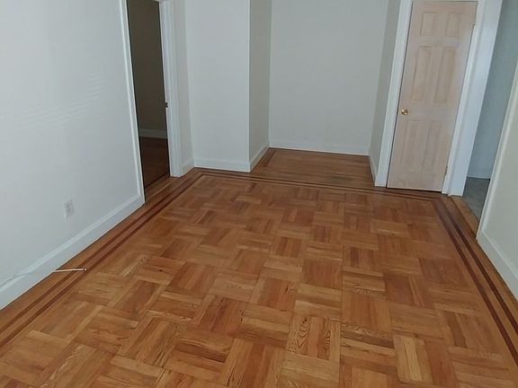 2nd image of 2420 29th St APT 1