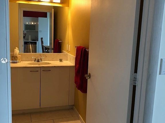2nd image of 133 NE 2nd Ave APT 2305
