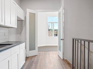 61 Delmonico Pl #1A, Brooklyn, NY 11206