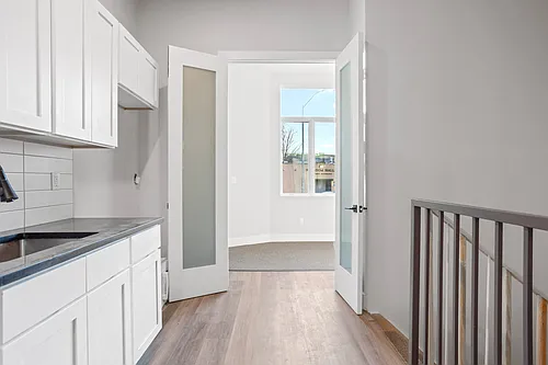 61 Delmonico Pl #1B Photo 1