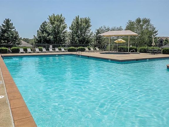 2nd image of 14601 Meadow Ln