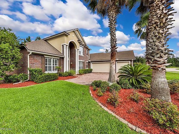 3rd image of 416 Sierra Vista Ct