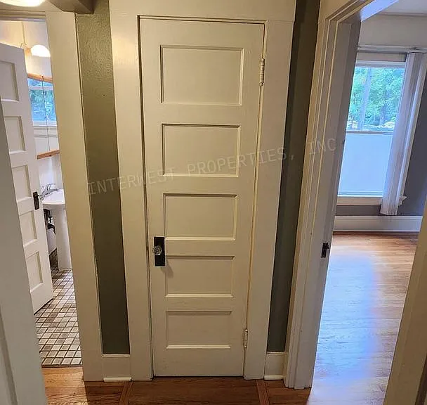 117 King Avenue 2156 Davis St — Photo 8