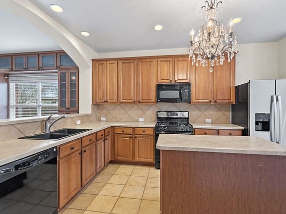 5th image of 652 Dark Horse Ln