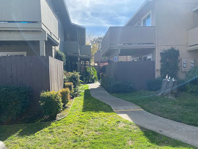 5727 Sutter Ave — Photo 20