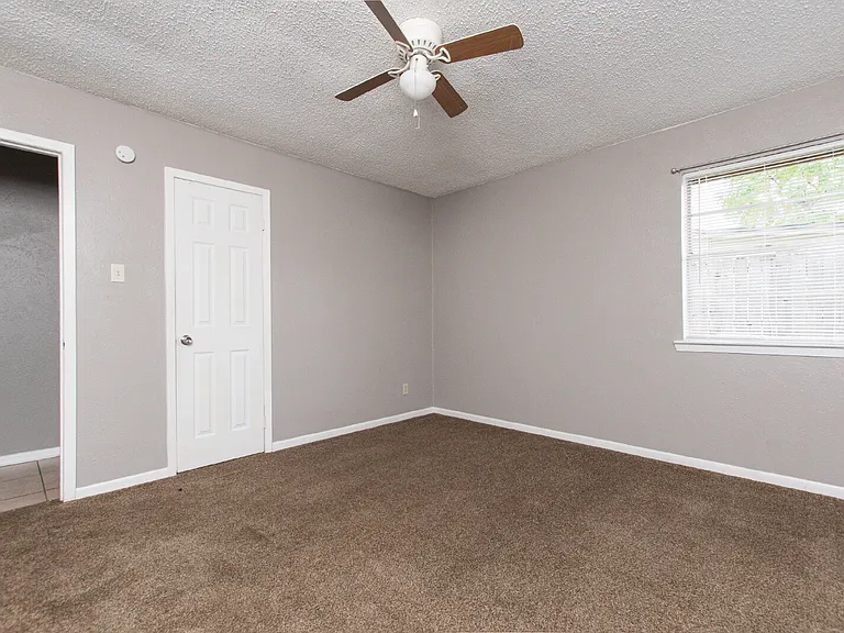 1520 McCarthy Ave — Photo 21