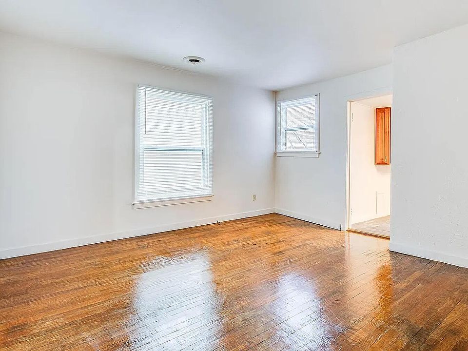 2430 Military St, photo 26