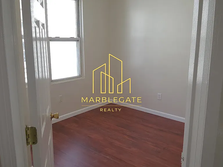 141 Goodwin Ave #11 — Photo 7