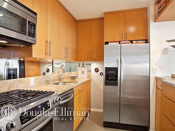 3rd image of 510 E 80th St APT 9E
