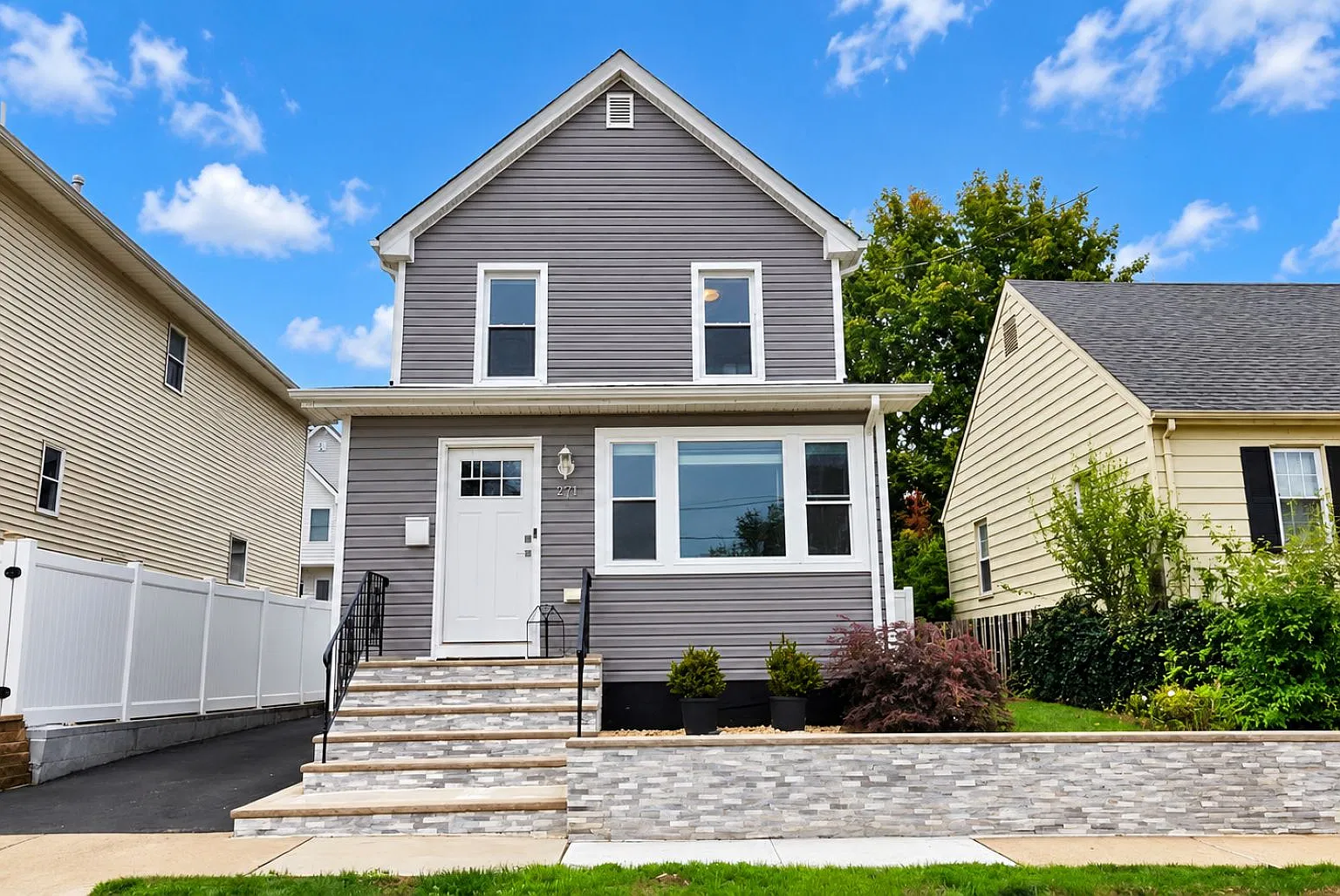 2 bed, 1.5 bath, $3,500 — Photo 1