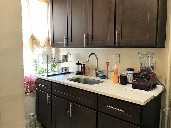 3rd image of 302 Eastern Pkwy APT 4D