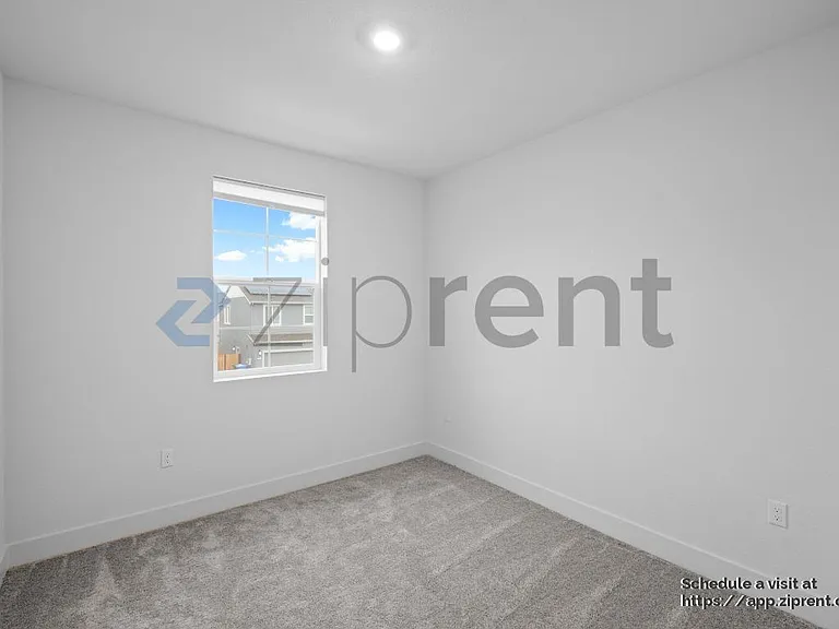 5694 Loray Ln — Photo 17