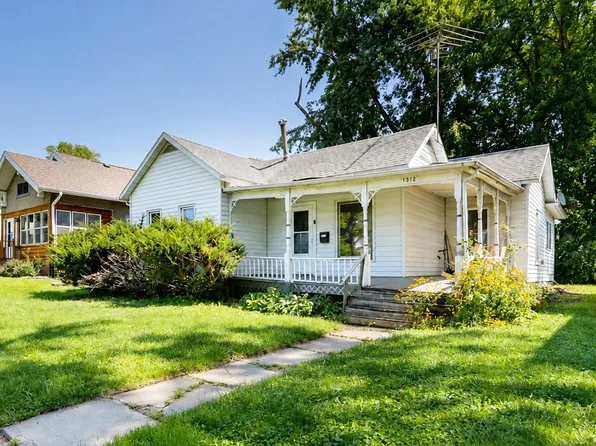 1312 6th St, Perry, IA 50220