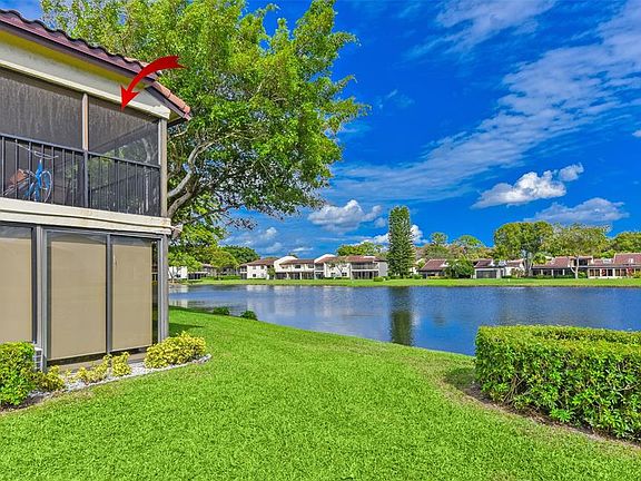 3rd image of 21827 Arriba Real #L