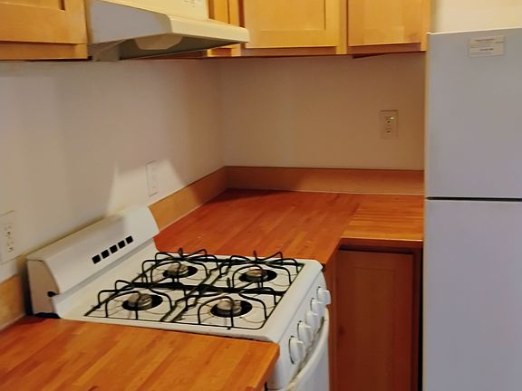4th image of 2737 Humboldt Ave #4