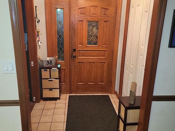 3rd image of 1000 Woodland Dr