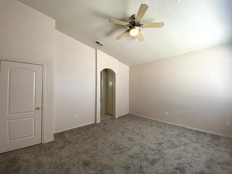 1613 Veridian Dr SE — Photo 15