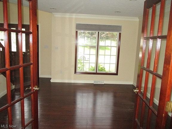 2nd image of 922 Rhovanion Dr