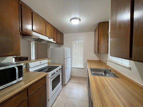 5th image of 1721 W St #1