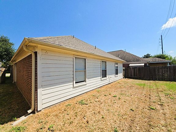 5th image of 19523 Maywood Falls Cir