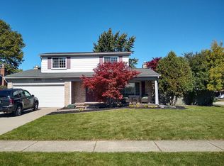 33604 Kennedy Dr, Sterling Heights, MI 48310